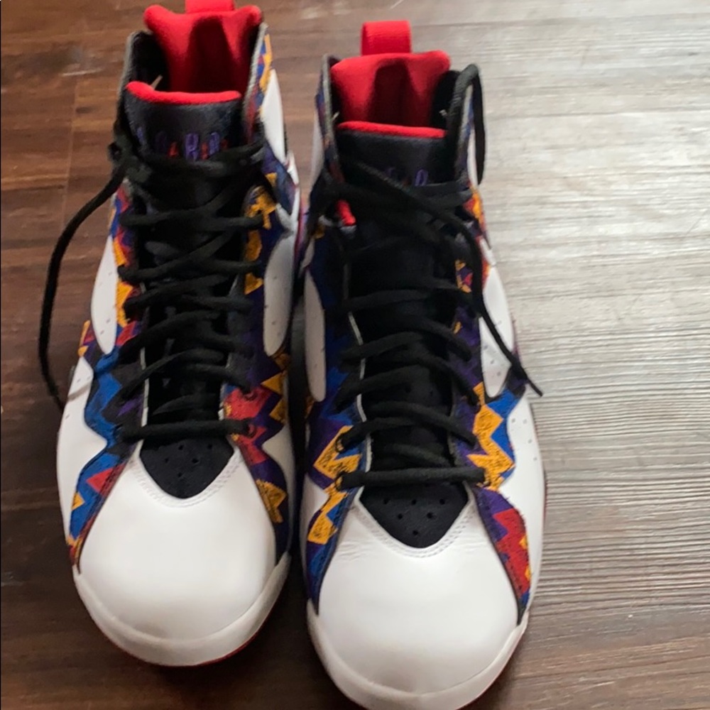 Retro 7 - Picture 1 of 6